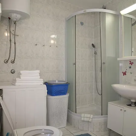 Pina Διαμέρισμα Σπλιτ